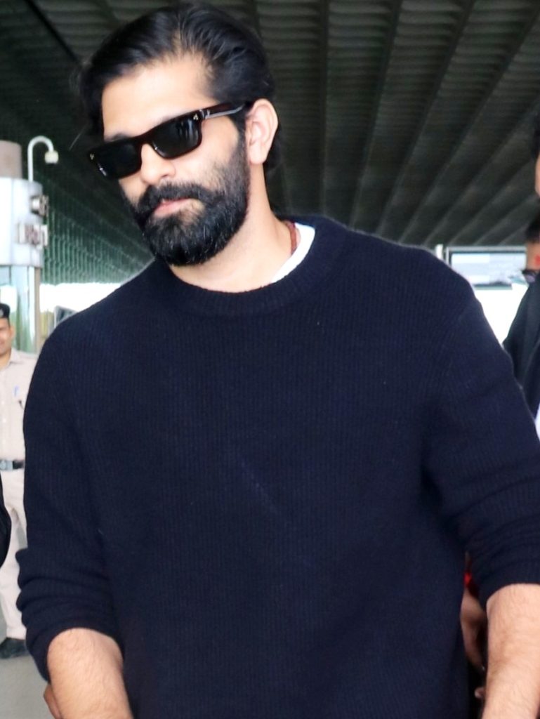 bjp-mns-spar-over-attack-on-mumbai-nagpur-expressway-toll-post