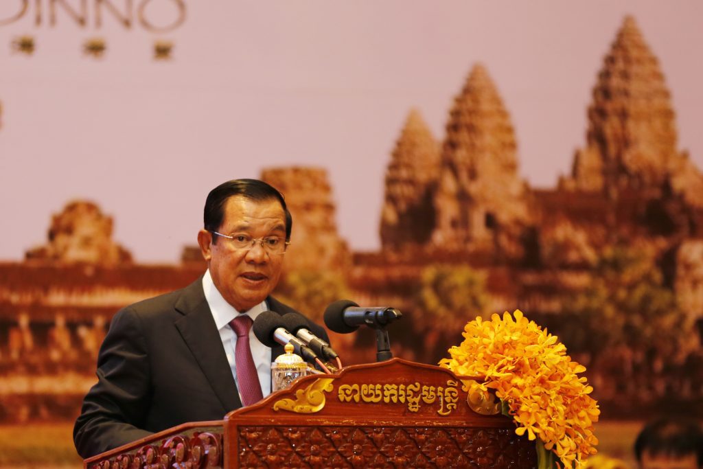 cambodian-pm-hun-sen-to-retire-after-over-38-yrs,-transfer-power-to-son-in-new-govt