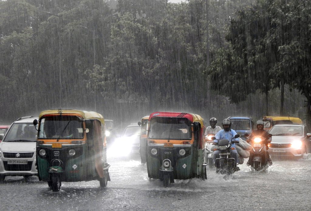 IMD issues yellow alert for Delhi imd-issues-yellow-alert-for-delhi
