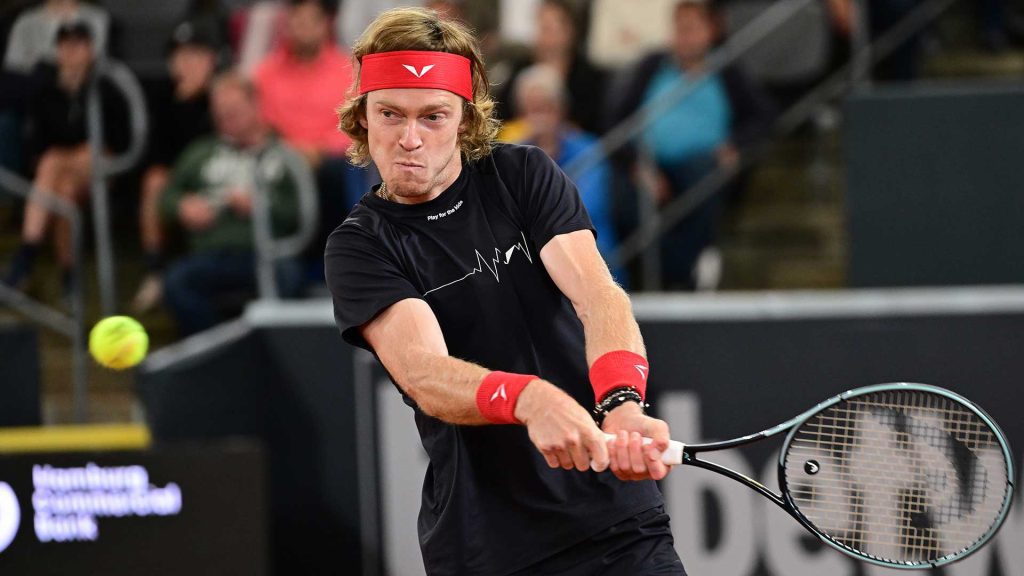 hamburg-open:-rublev-survives-miralles-challenge;-ruud-claws-back-to-beat-sebastian-baez