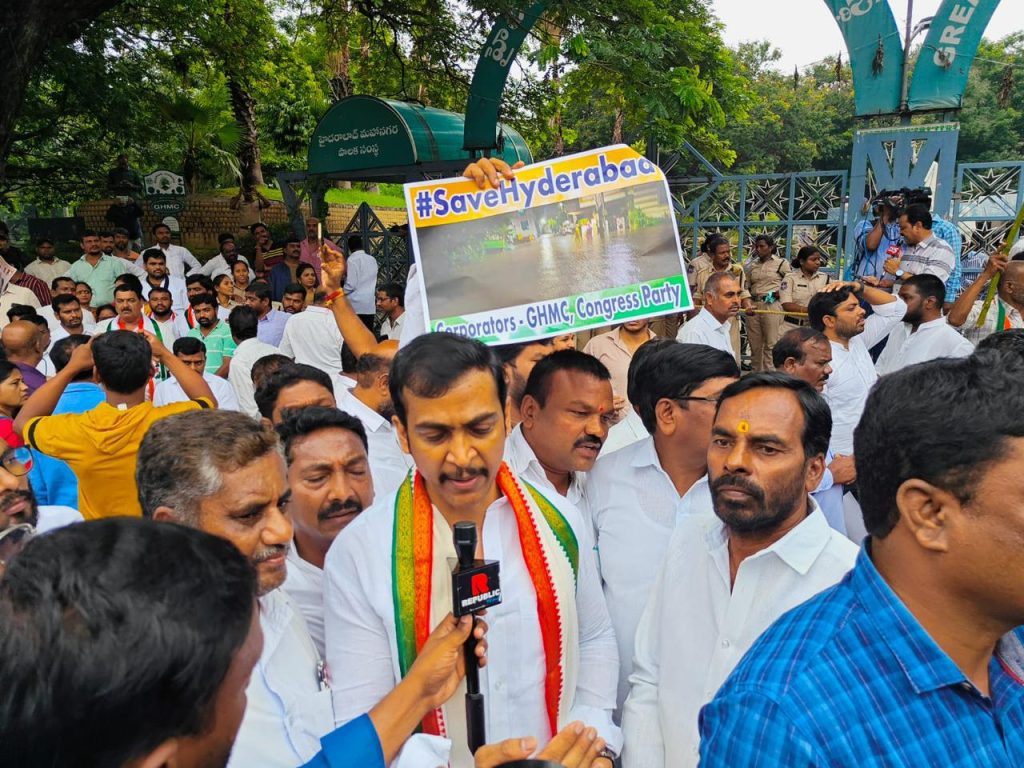 Congress stages protest in Hyderabad to demand flood relief congress-stages-protest-in-hyderabad-to-demand-flood-relief