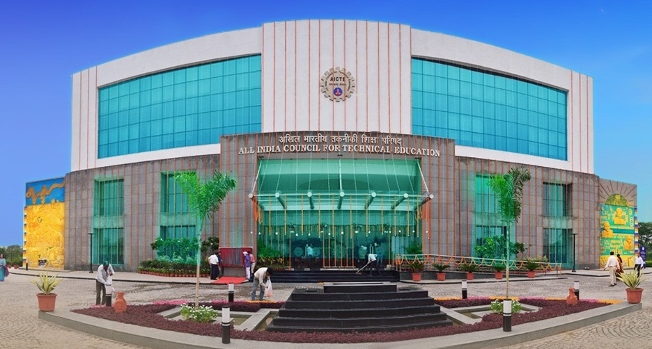 aicte-chief:-600-colleges-to-offer-ug-pg-semiconductor-tech-courses