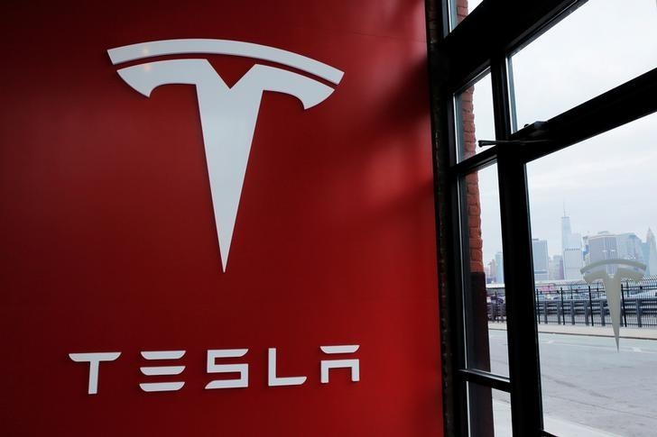Tesla begins email campaign for FSD transfer tesla-begins-email-campaign-for-fsd-transfer