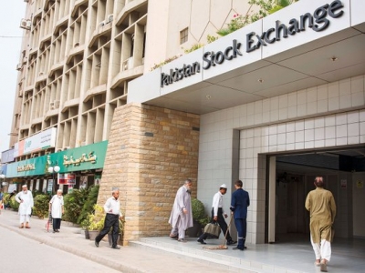 pakistan-stock-market-hits-24-month-high