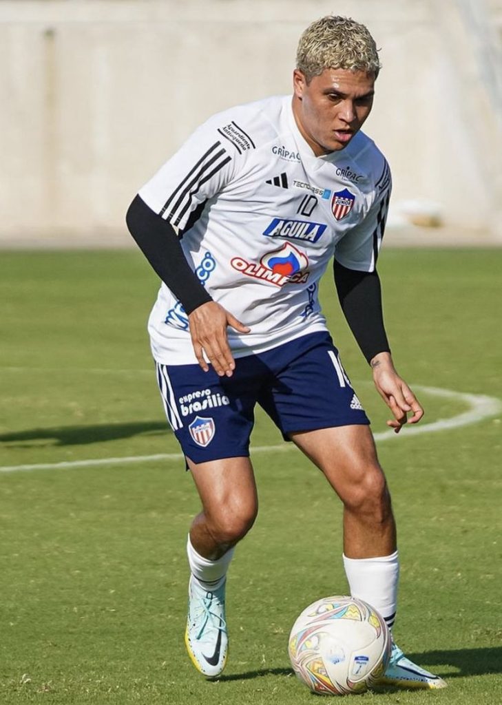 football:-colombian-midfielder-quintero-set-to-join-argentina’s-racing-club