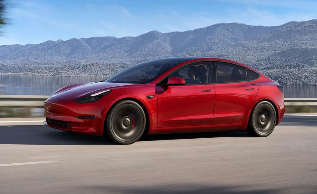 us-traffic-agency-probing-280k-tesla-cars-over-loss-of-steering-control