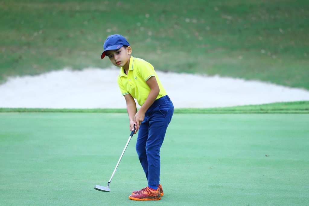 us-kids-world-champs:-three-indians-including-nihal-cheema-in-top-5-after-first-day
