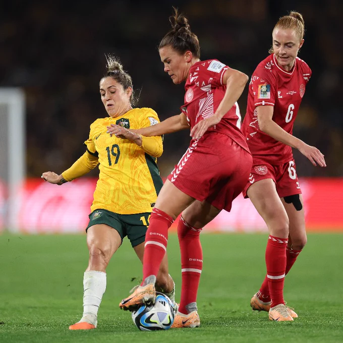 women’s-world-cup:-kerr-returns-as-australia-storms-into-quarterfinals