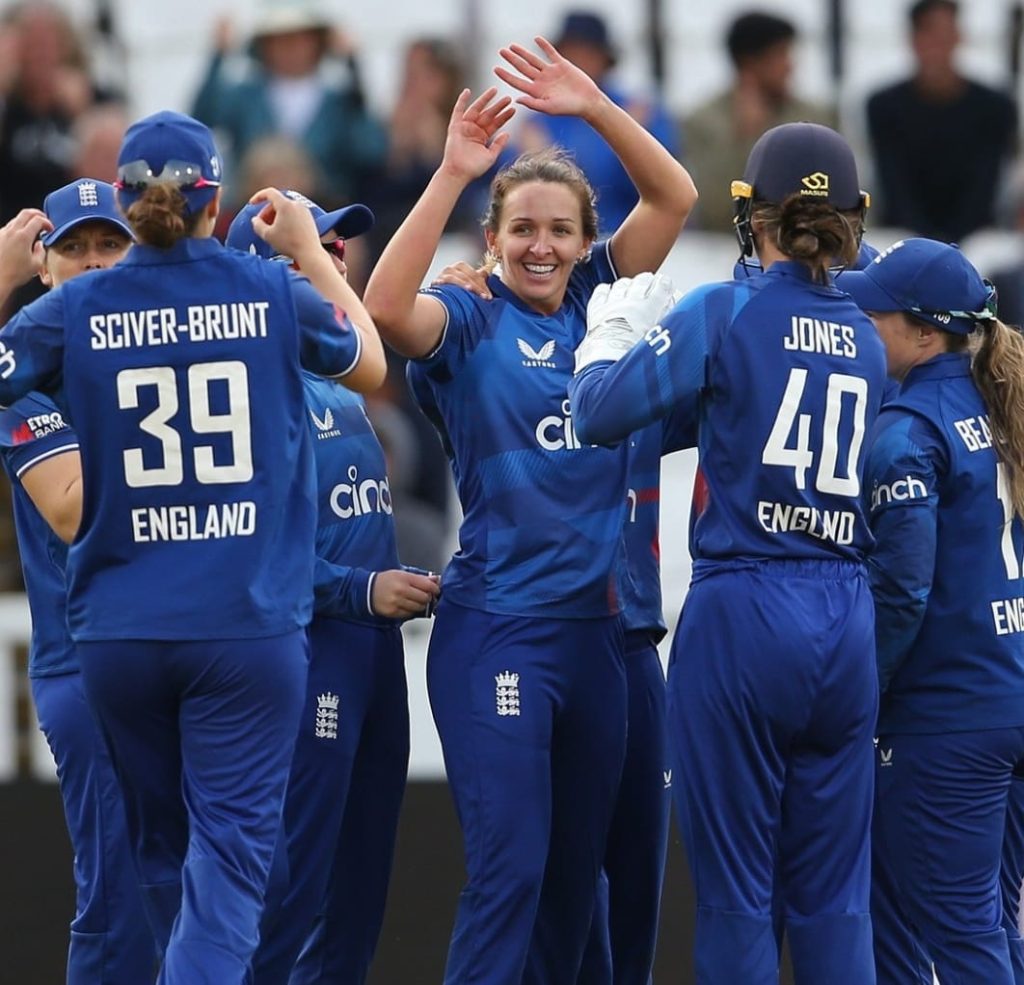 nasser-hussain-urges-england-women’s-team-to-keep-evolving-in-pursuit-of-australia