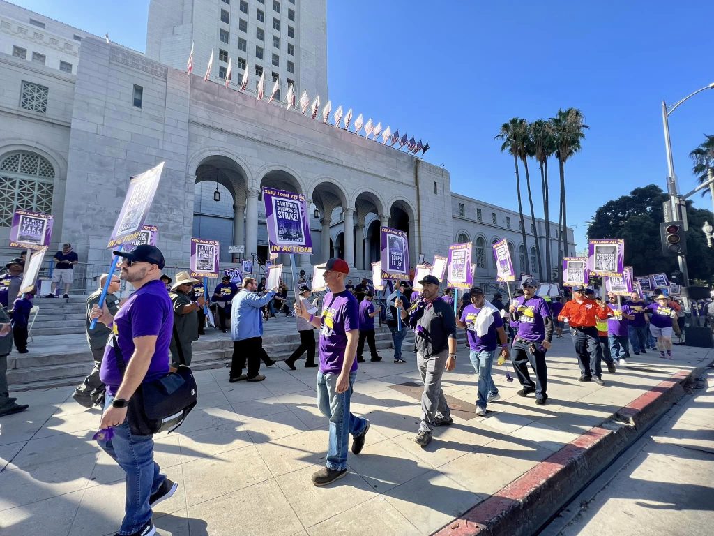 Over 11,000 city workers in Los Angeles go on 24-hour strike over-11,000-city-workers-in-los-angeles-go-on-24-hour-strike