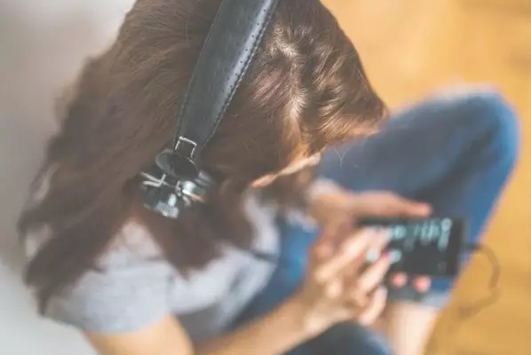 People’s everyday pleasures like listening to music may improve cognitive performance: Study people’s-everyday-pleasures-like-listening-to-music-may-improve-cognitive-performance:-study