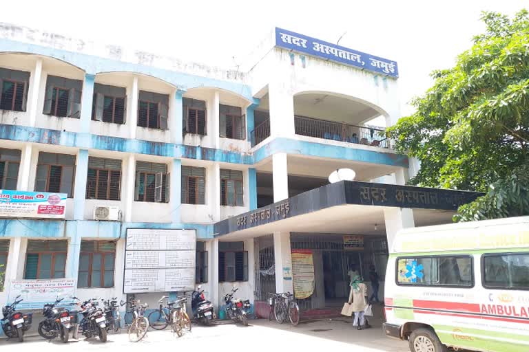 Cold drink bottle attached to patient in place of urine bag at Bihar hospital cold-drink-bottle-attached-to-patient-in-place-of-urine-bag-at-bihar-hospital