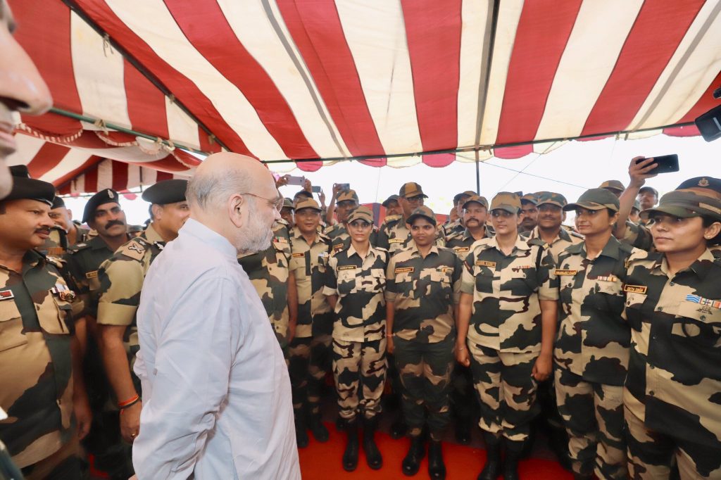 bsf-can-secure-both-land-and-water-borders:-amit-shah