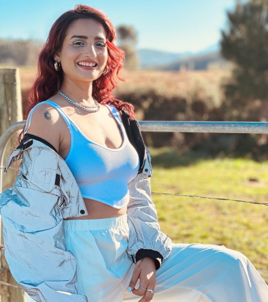 rashmeet-kaur:-‘hearing,-singing-patriotic-songs-was-beautiful-phase-of-my-life’