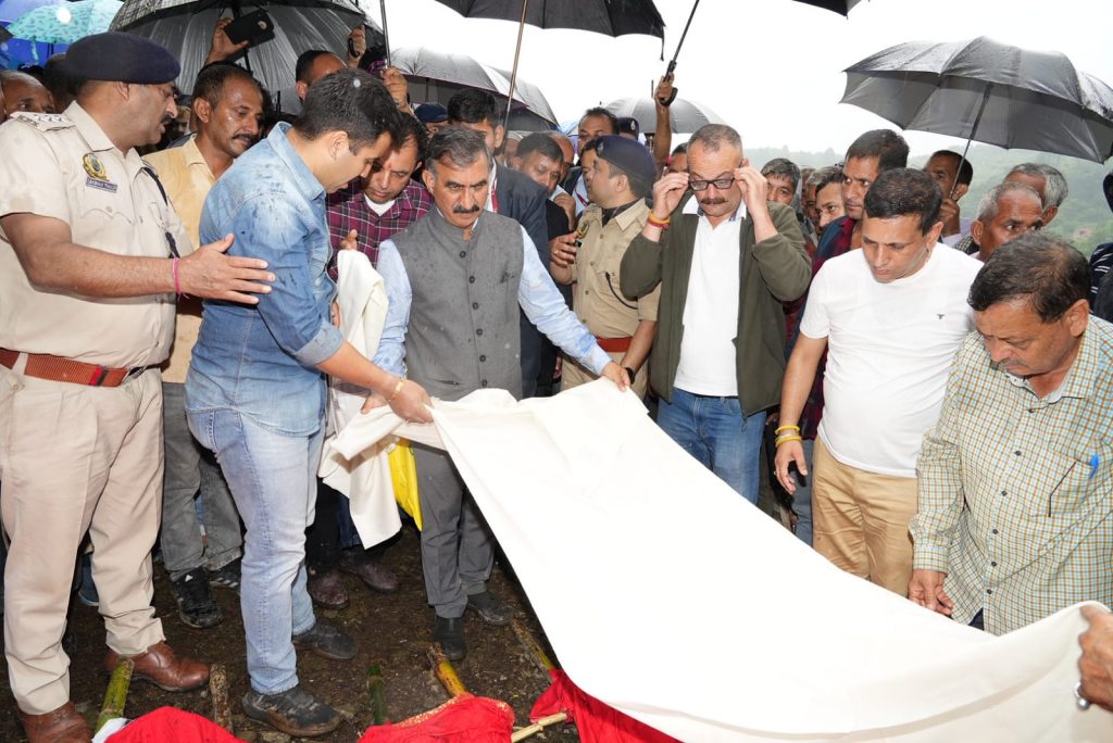 26-killed-in-himachal-rain-fury;-many-missing-(lead)
