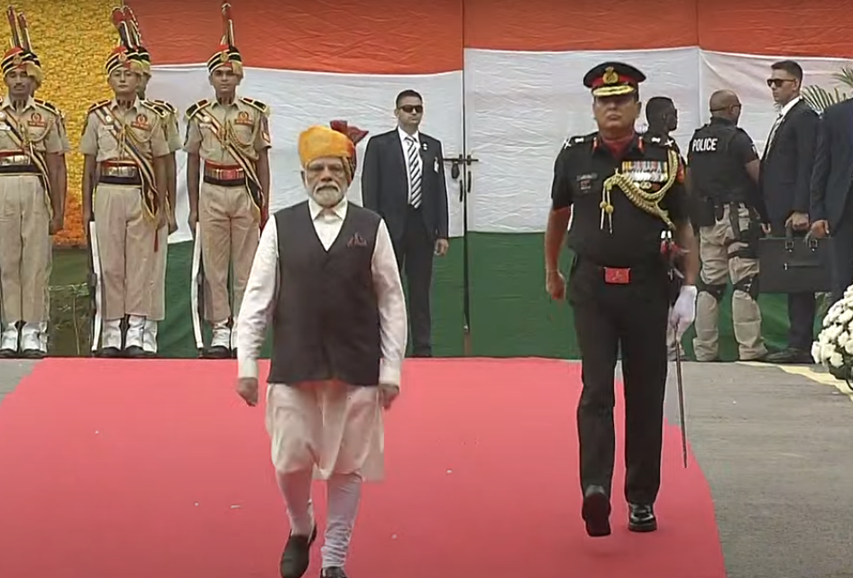 pm-modi-greets-people-on-77th-independence-day