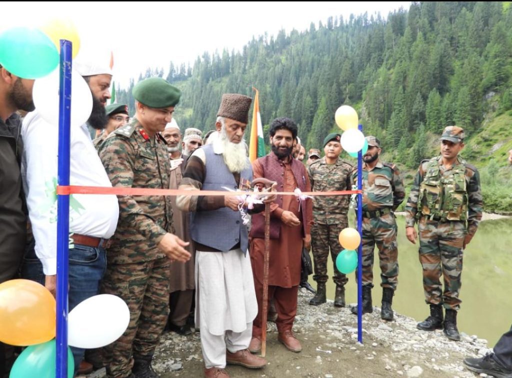 army’s-i-day-gift-to-residents-of-last-village-on-loc-in-j&k’s-machhal