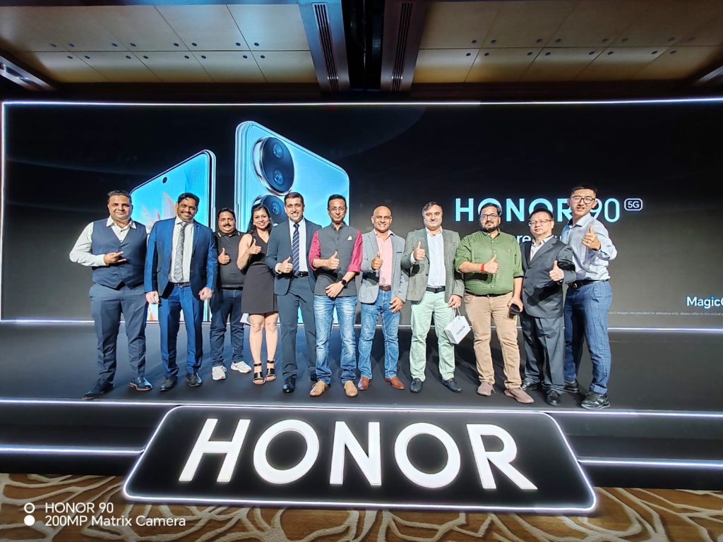 more-top-level-realme-executives-join-madhav-sheth’s-honortech