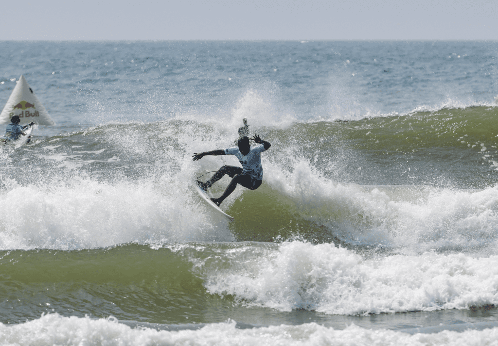 world-surf-league:-selvamani-stars-on-first-day-of-tamil-nadu-international-surf-open