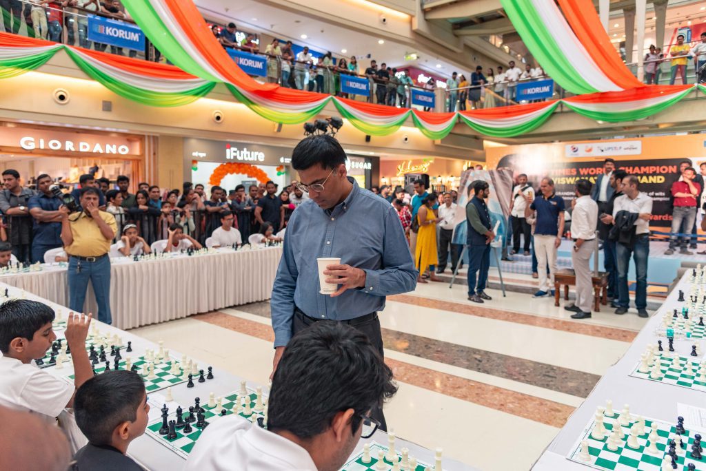 chess-maestro-vishy-anand-takes-on-22-players-in-a-simultaneous-exhibition-match-in-thane-mall