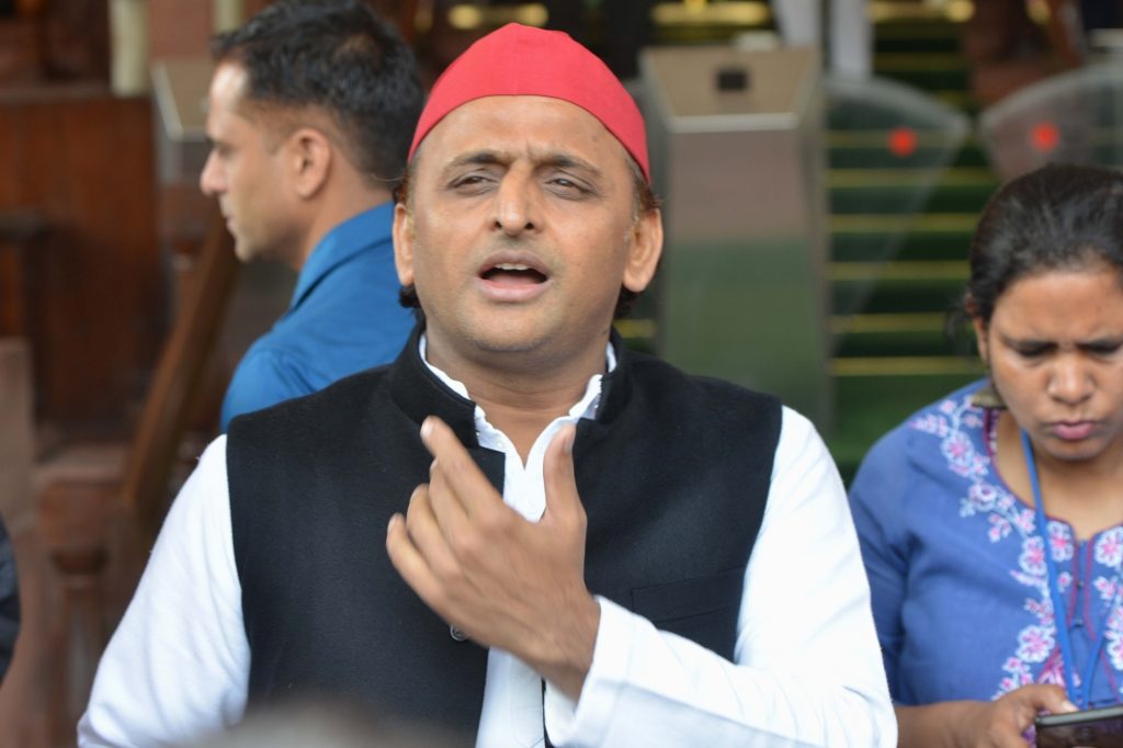 akhilesh-accuses-yogi-adityanath-of-nepotism
