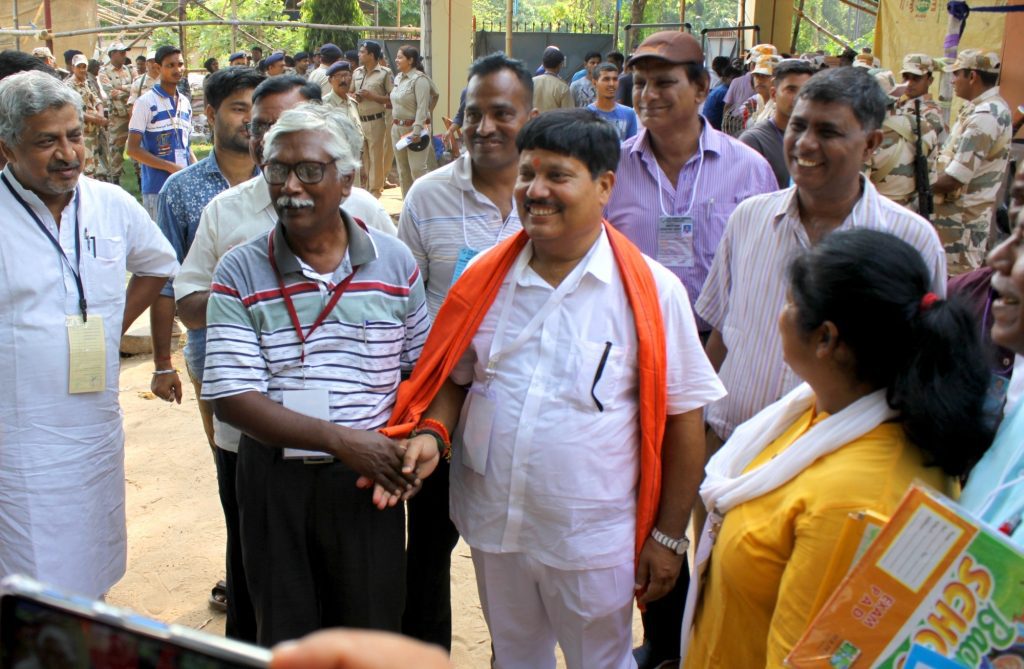 if-you-have-money,-spend-it-before-central-agencies-take-it-away,-says-mp-arjun-singh