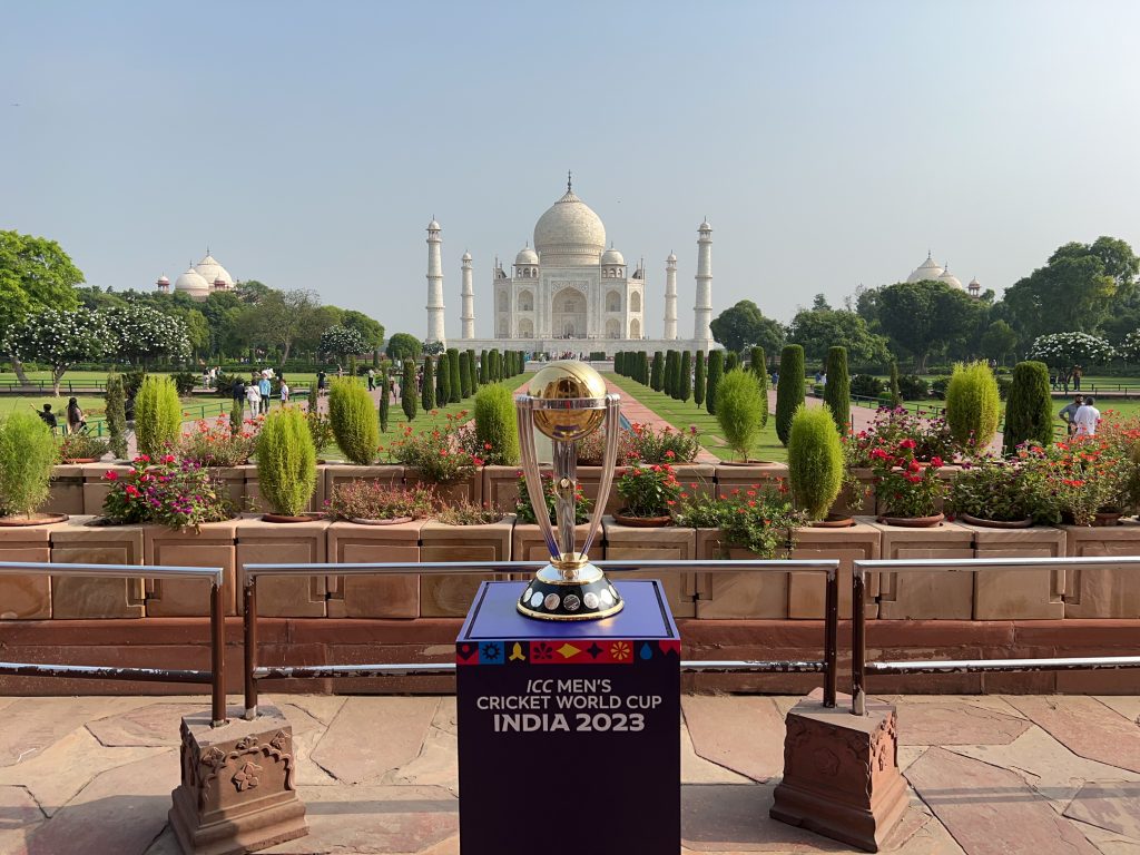 icc-men’s-cricket-world-cup-trophy-reaches-taj-mahal