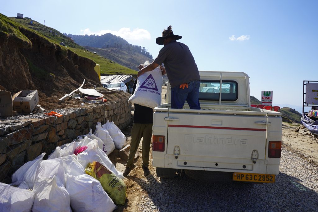 because-himalayas-need-healing-touch:-a-haryanvi’s-trek-to-cleaner-mountains