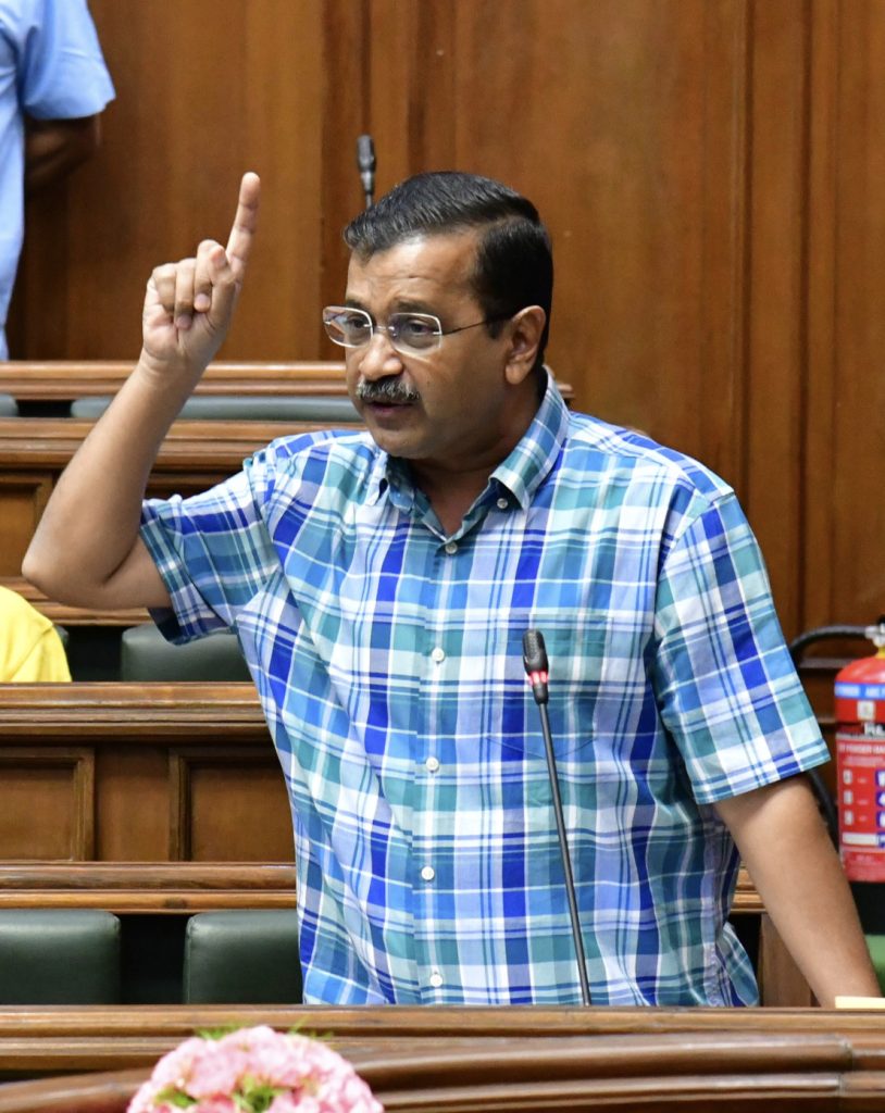 people-ask-is-our-pm-modi-weak,-corrupt-or-arrogant,-says-kejriwal-(lead)