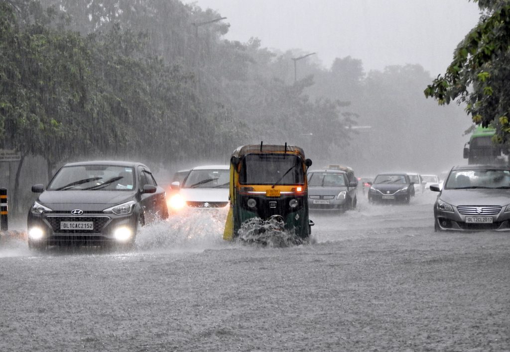 heavy-rain-in-delhi,-noida-&-gurugram;-weathermen-predicts-more-showers