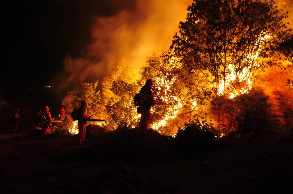 over-4,500-evacuated-as-spain’s-tenerife-wildfire-takes-on-‘unseen-dimensions’
