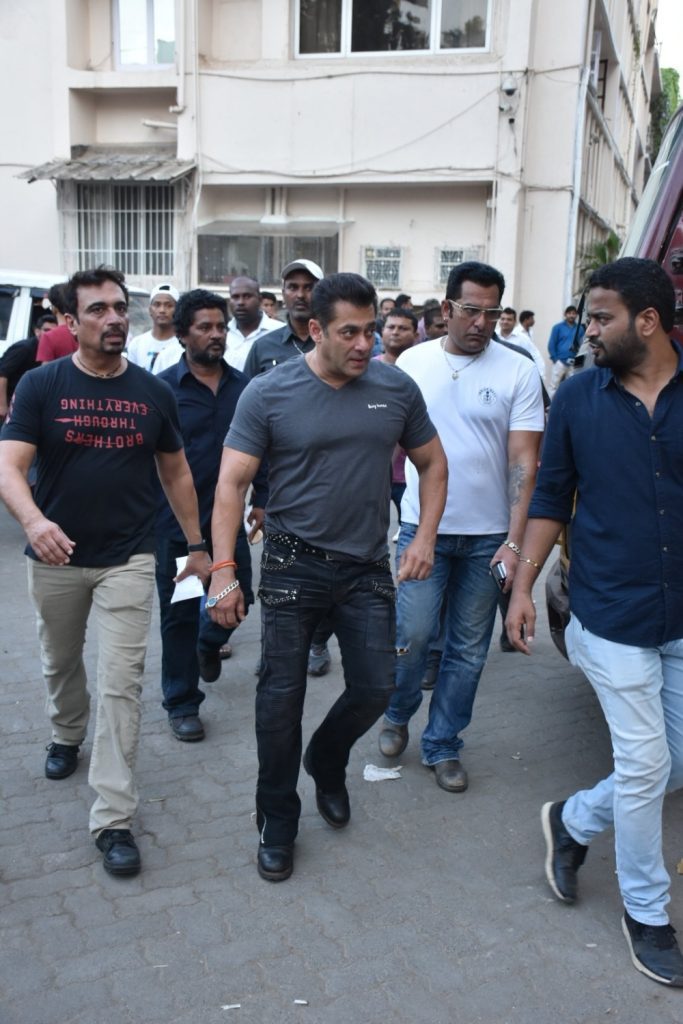‘gangster-lawrence-bishnoi-assigned-contract-to-kill-salman-khan-to-his-brother-anmol-bishnoi’