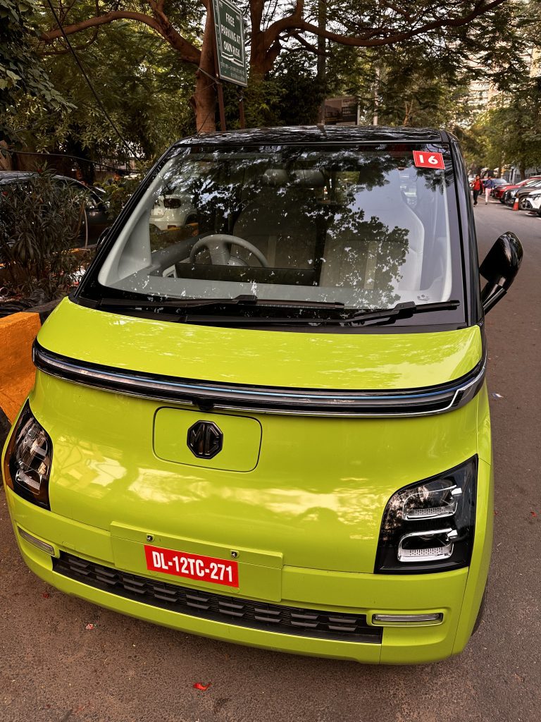 india-sees-over-120%-growth-in-evs,-hybrid-vehicles-surge-400%