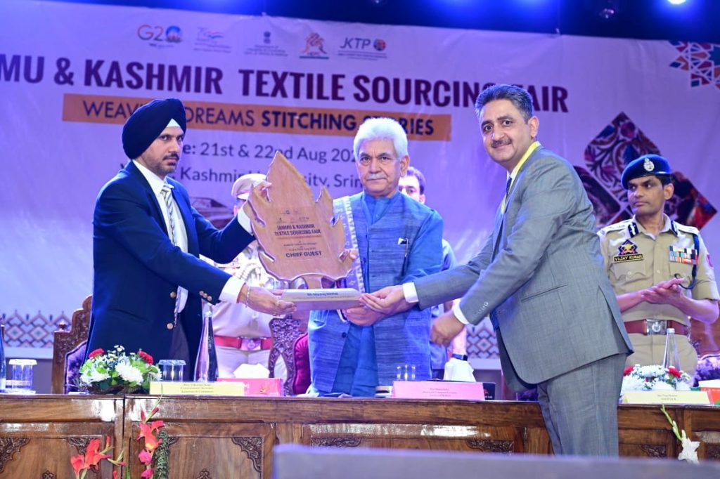 J&K L-G inaugurates international buyer-seller meet in Srinagar j&k-l-g-inaugurates-international-buyer-seller-meet-in-srinagar