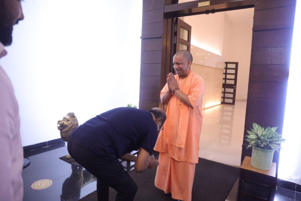 Touching feet of monks is my habit, says Rajinikanth touching-feet-of-monks-is-my-habit,-says-rajinikanth