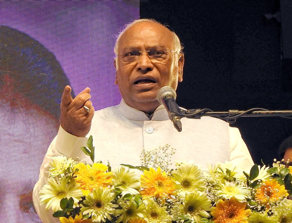 kharge-criticises-govt-for-cutting-mgnrega-budget