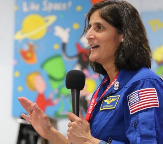 ‘we’re-cheering-for-you’:-astronaut-sunita-williams-on-chandrayaan-3-touchdown
