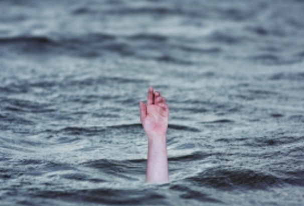 Man, son drown while plucking lotuses from lake in B’luru man,-son-drown-while-plucking-lotuses-from-lake-in-b’luru