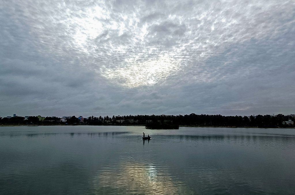 sidda-govt-on-back-foot-over-cauvery,-poor-sw-monsoon-adds-to-woes