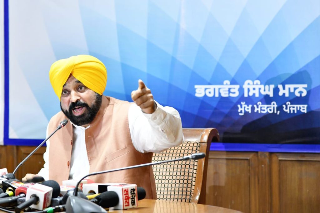 ‘selected’-governor-has-no-moral-right-to-threaten-elected-govt:-punjab-cm-(ld)