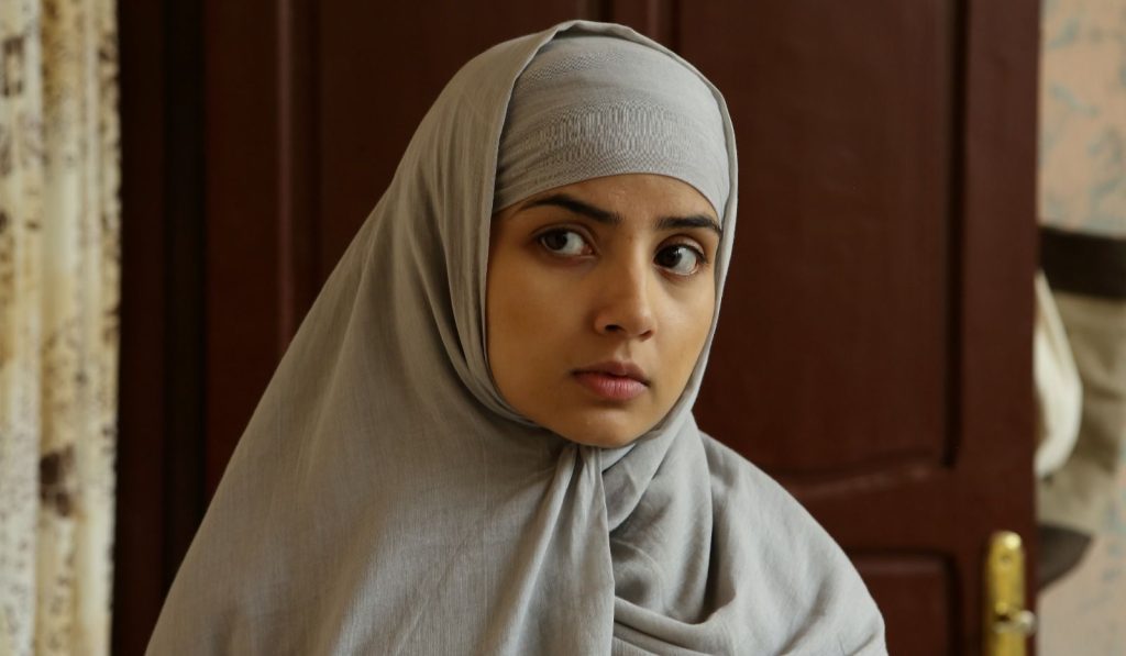 for-‘the-freelancer’,-kashmira-pardeshi-was-asked-not-to-read-book-‘ticket-to-syria’