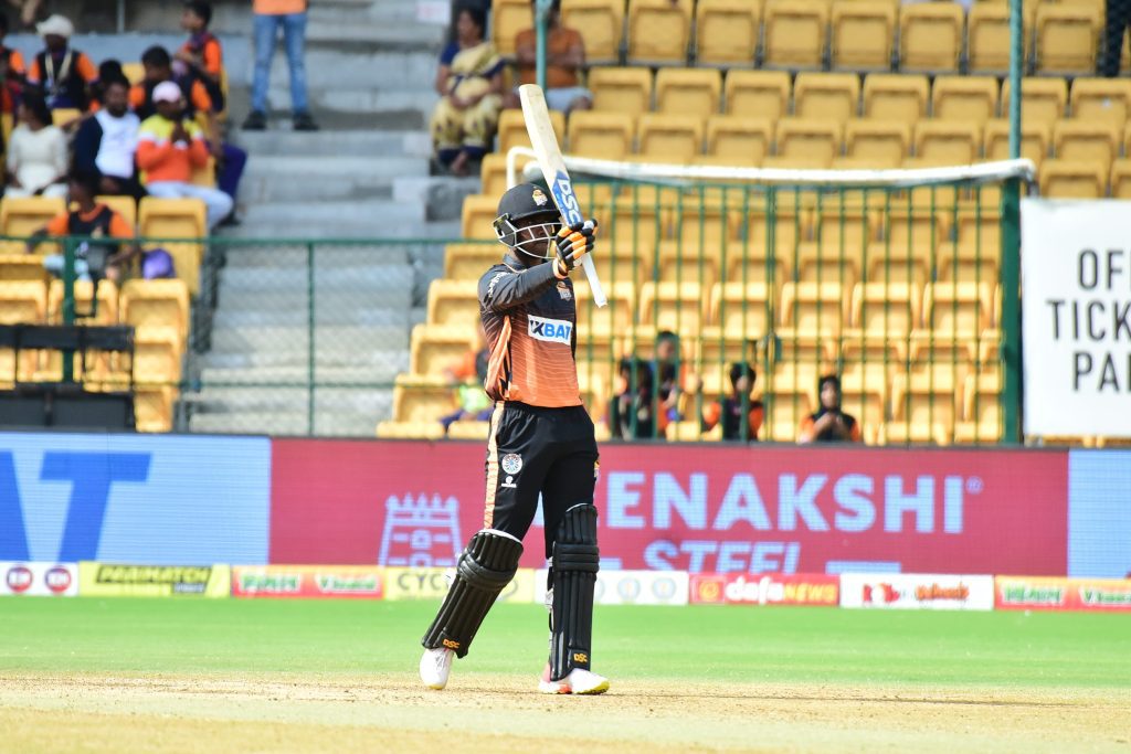maharaja-trophy-ksca-t20:-hubli-tigers-thrash-shivamogga,-storm-into-final