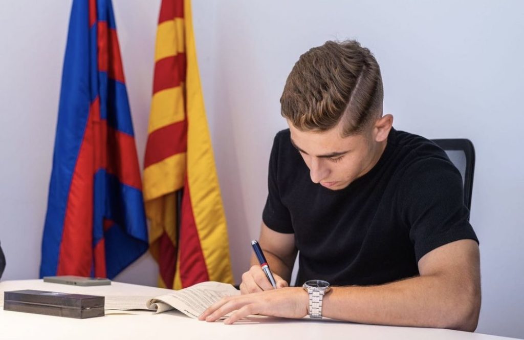 La Liga: FC Barcelona extend contract of young midfielder Lopez la-liga:-fc-barcelona-extend-contract-of-young-midfielder-lopez