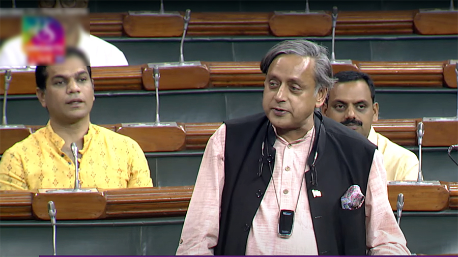 Tharoor takes swipe at Modi govt over setting up of panel on ‘One Nation, One Election’ tharoor-takes-swipe-at-modi-govt-over-setting-up-of-panel-on-‘one-nation,-one-election’