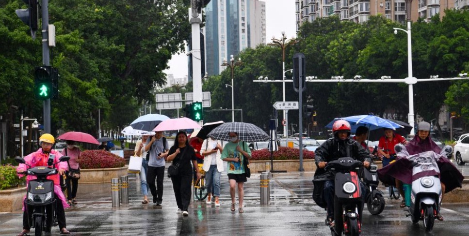 Typhoon Saola slams Macau typhoon-saola-slams-macau