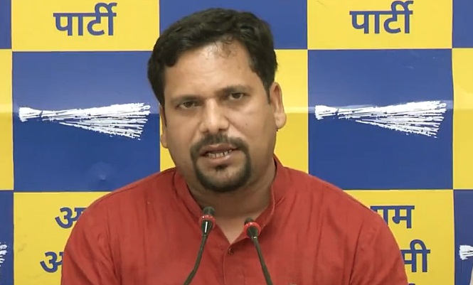 conspiracy-behind-delay-in-releasing-salaries-of-du-professors:-aap