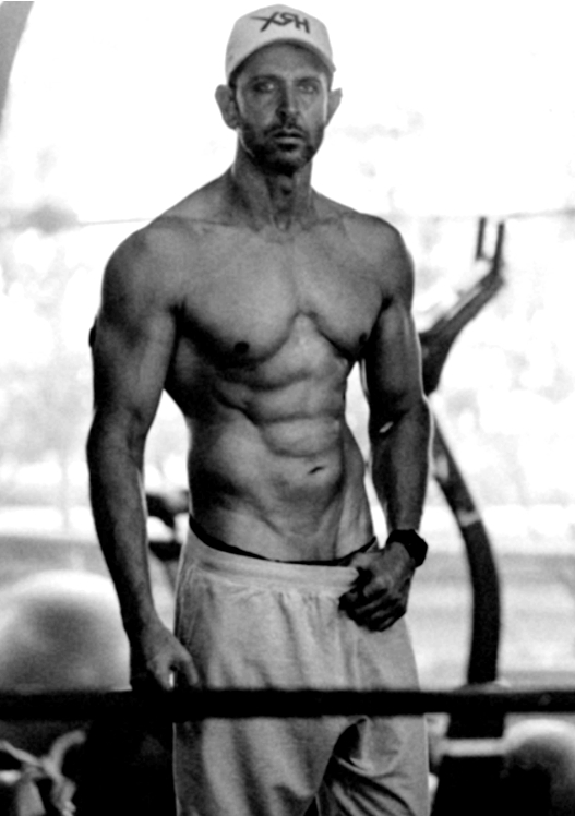 hrithik-roshan-goes-shirtless-and-flaunts-his-washboard-abs,-saba-azad-reacts