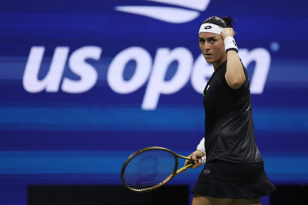 us-open:-jabeur,-vondrousova-and-pegula-cruise-into-fourth-round