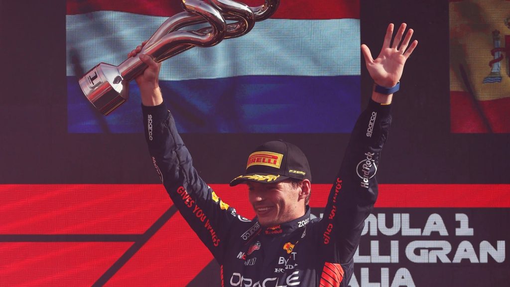 formula-1:-verstappen-charges-to-victory-in-italy-for-record-breaking-10th-successive-win