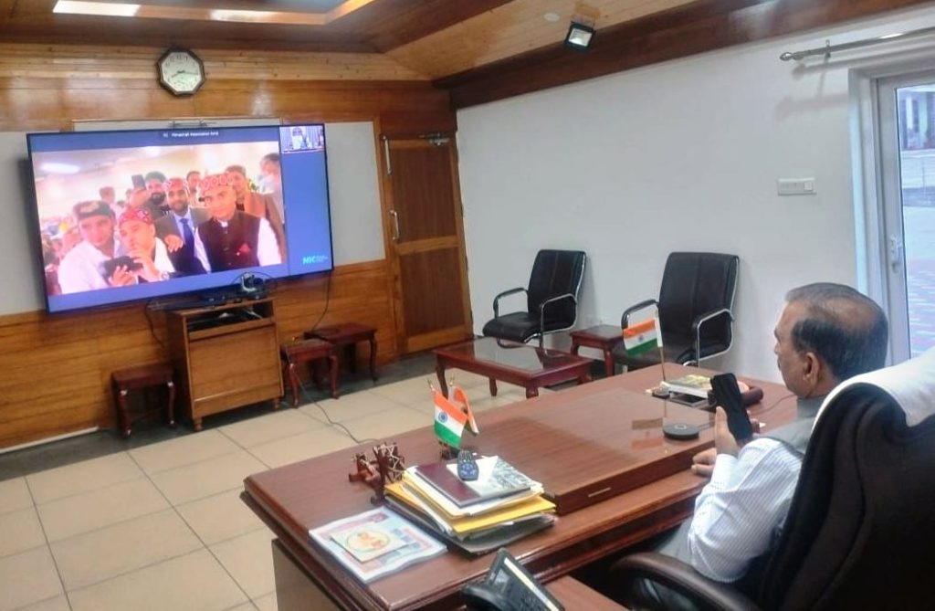 himachalis-relish-‘dham’-in-canada’s-calgary